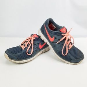 Nike Running Shoe 580440-401 Womens Size 8‎